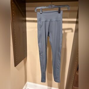 Alphalete Seamless Leggings in Gray